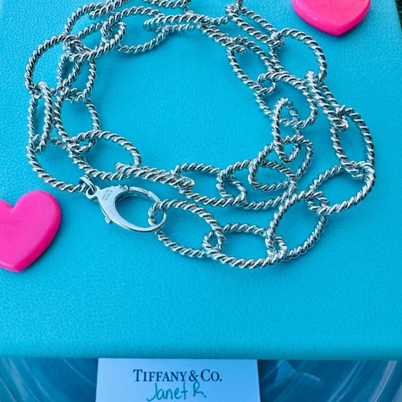 18.5" Tiffany & Co. Twist Oval Link Chain Necklace in Silver - Picture 2 of 5